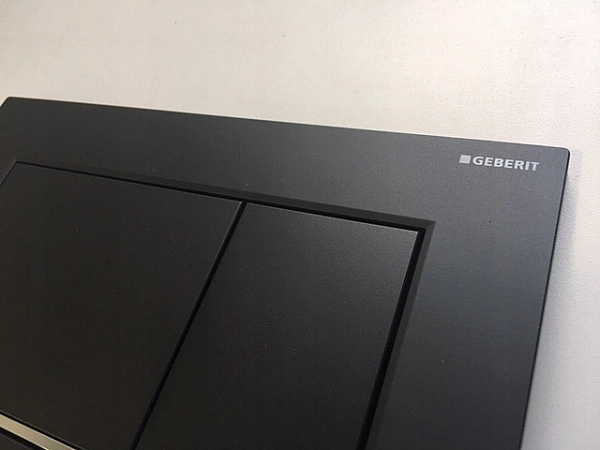 Кнопка зливу Sigma 30 (115.883.14.1) чорний мат, Geberit - Фото - 2