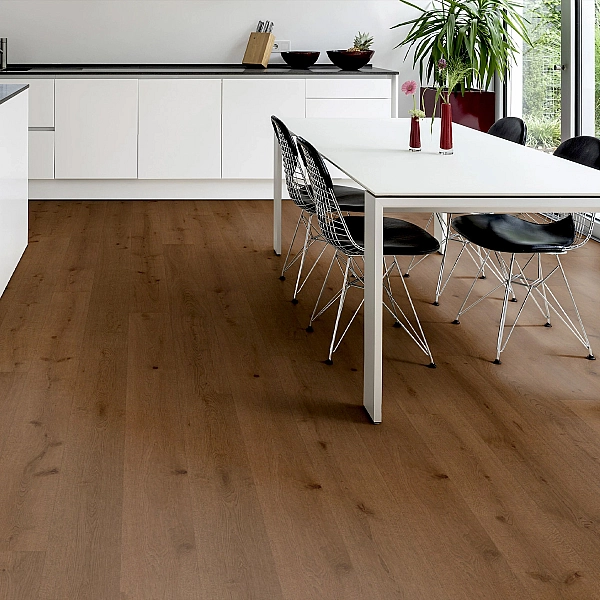 Паркетна дошка Eiche Antigone plank E705C Classic matt la. expr 1101312629 (1 сорт)